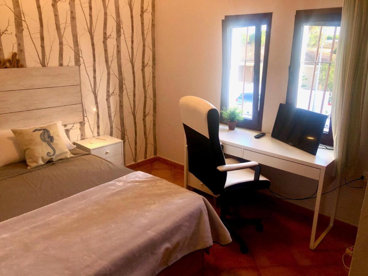 Gatu Premium Villa Lurberri Piscina Privada, 4 Dormitorios, 2 Banos, Parking , Jardines, " Preferente Mayores De 25 Anos Y Familias " In Y Barbacoa Chiclana de la Frontera Eksteriør bilde